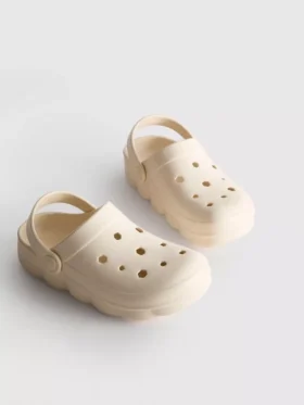 Slingback strandpapucs