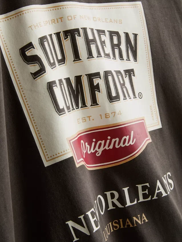 „Southern Comfort” grafikás póló
