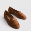 Széles fazonú, alacsony orrú loafer
