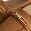 Széles fazonú, alacsony orrú loafer
