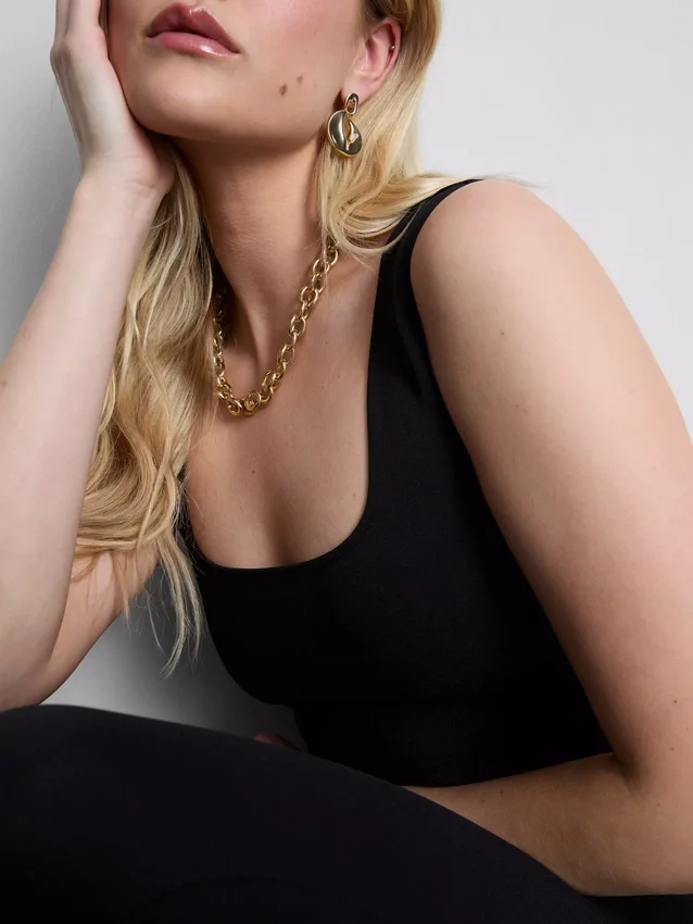 Széles pántos krepp tank top