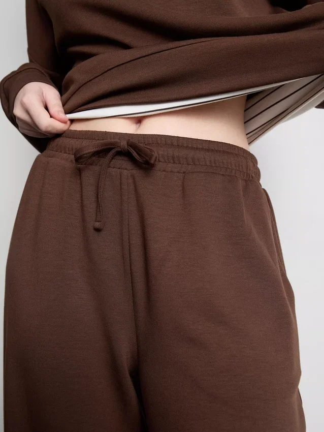 Széles szárú joggingnadrág