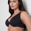 Teljesebb mellrészű, merevítős bikini felső