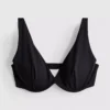 Teljesebb mellrészű, merevítős bikini felső