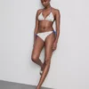 Texturált, citrommintás háromszög alakú bikini felső