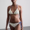 Texturált, citromszínű, oldalt kötős bikini alsó