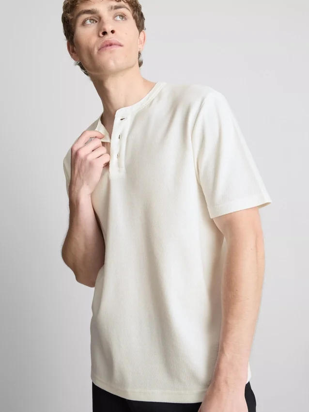 Texturált henley póló