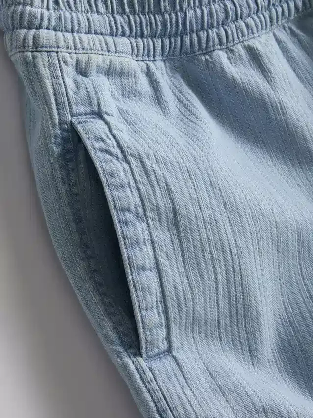 Texturált, húzózsinóros farmerrövidnadrág