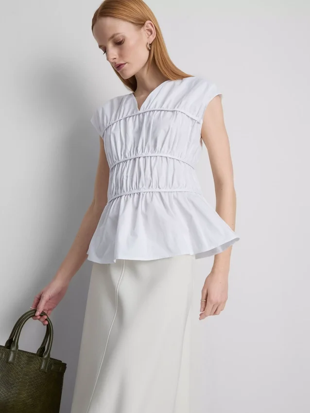 The Edit poplin redős V-nyakú felső