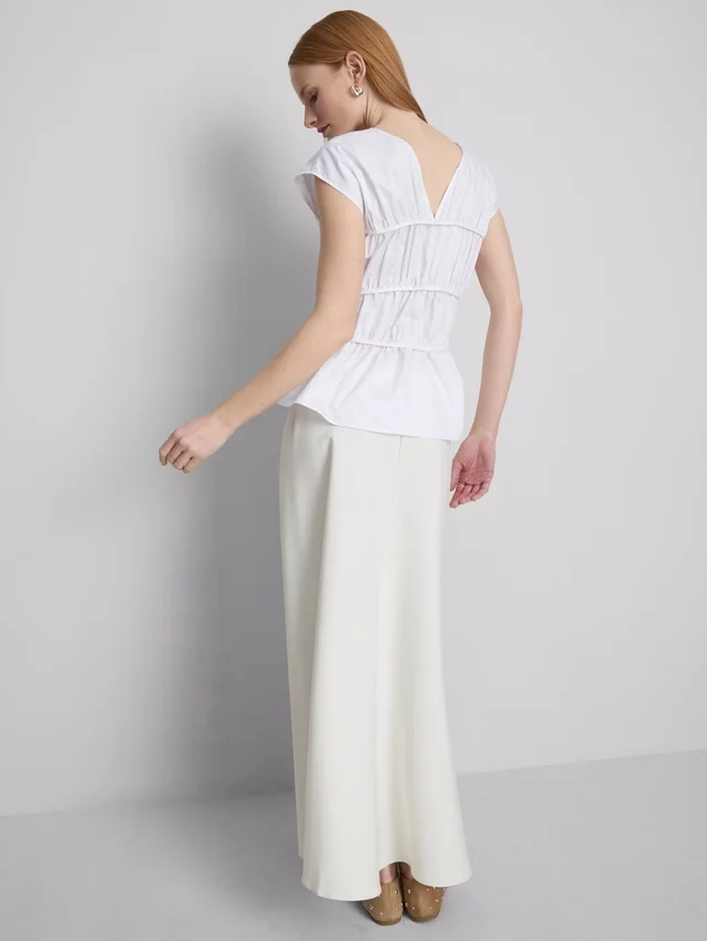 The Edit poplin redős V-nyakú felső