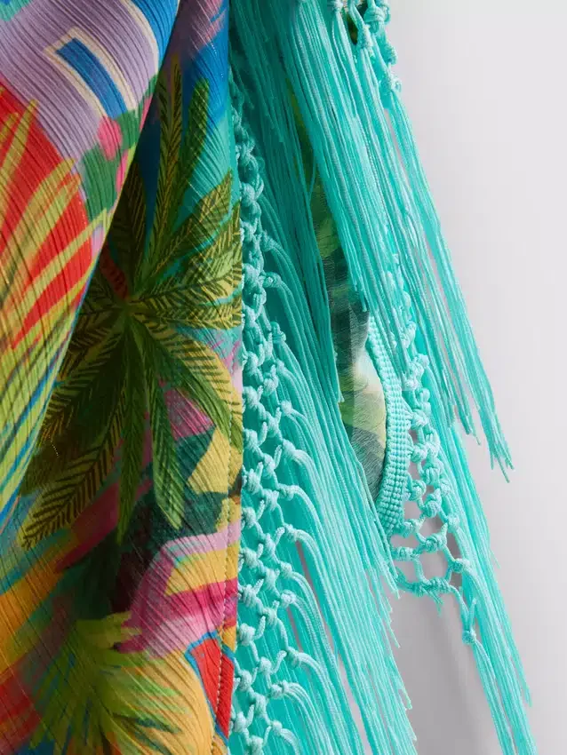 Trópusi mintás rojtos sarong