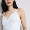 V-nyakú babydoll top