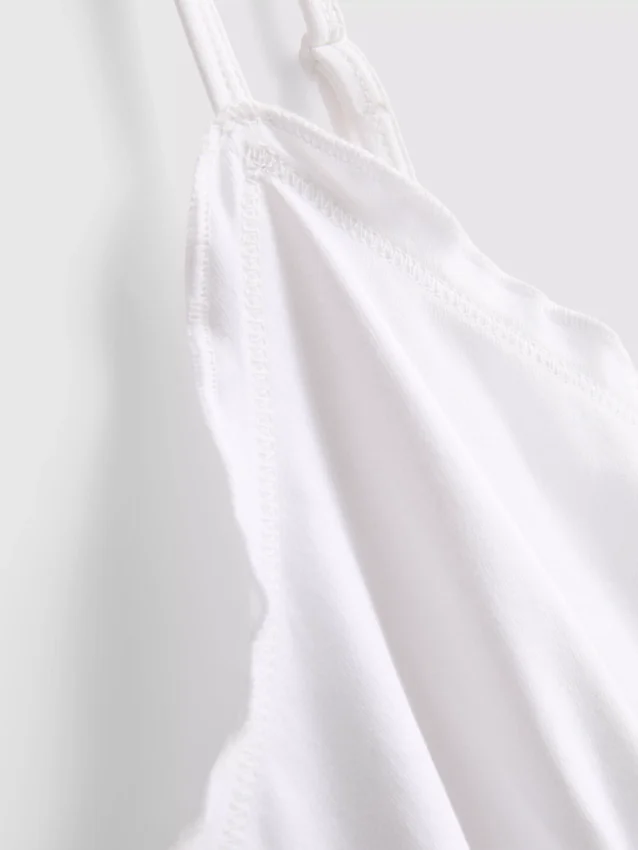 V-nyakú babydoll top