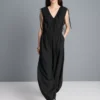 V-nyakú, ballonlábú jumpsuit