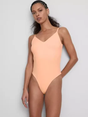 V-nyakú, pántos body
