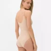 Varratmentes, kerek nyakú alakformáló body