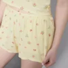 Virágmintás, bordázott pizsamás rövidnadrág
