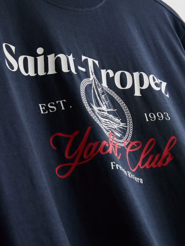 Yacht Club grafikás póló